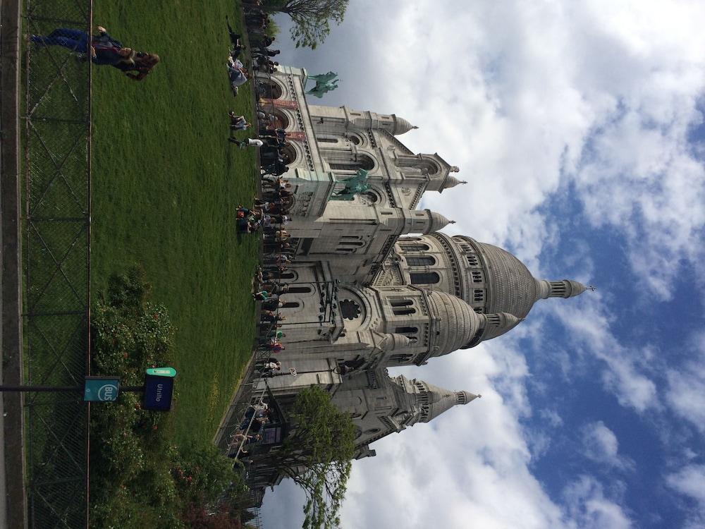 Hotel Montmartre Paris Bagian luar foto
